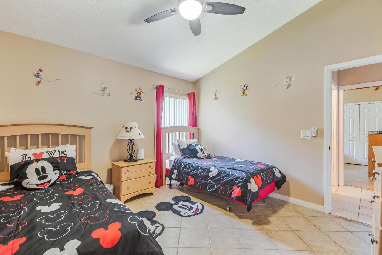 Two Master Bedrooms Pool Home Private Yard Orlando Exteriör bild