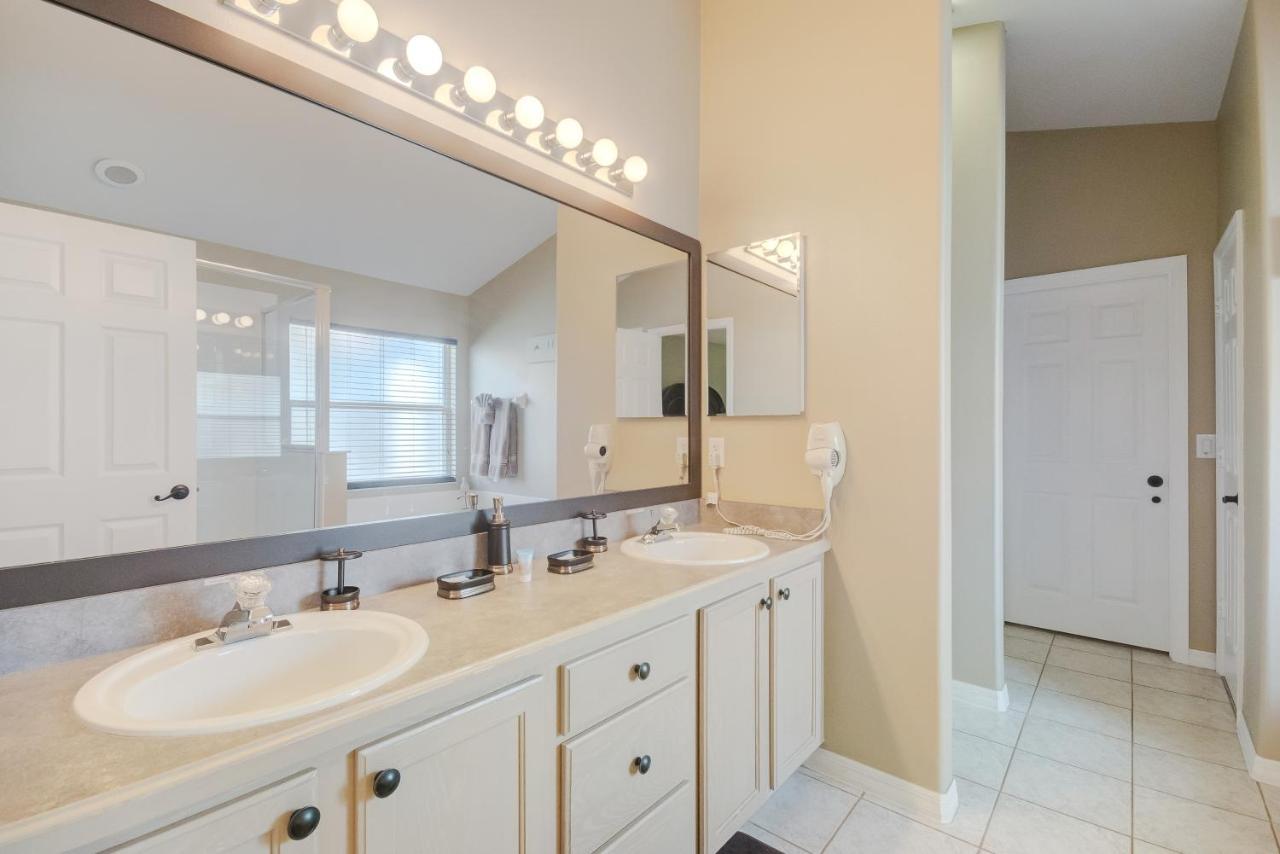 Two Master Bedrooms Pool Home Private Yard Orlando Exteriör bild